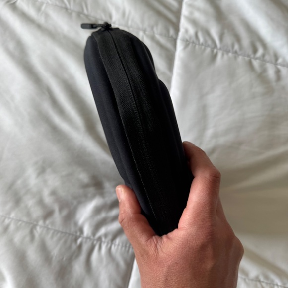 Nomatic Collapsible Sling 6L carry on only packable Nomadic daypack - Picture 3 of 6